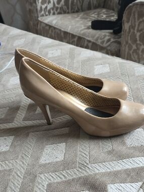 Women's Classic Nude Patent High Heels